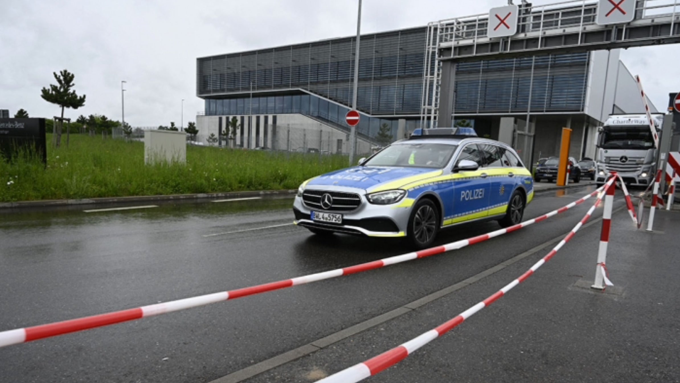 Two dead after shooting at Mercedes factory in Germany: &#8220;Employees neutralized the suspect », Magnate Daily