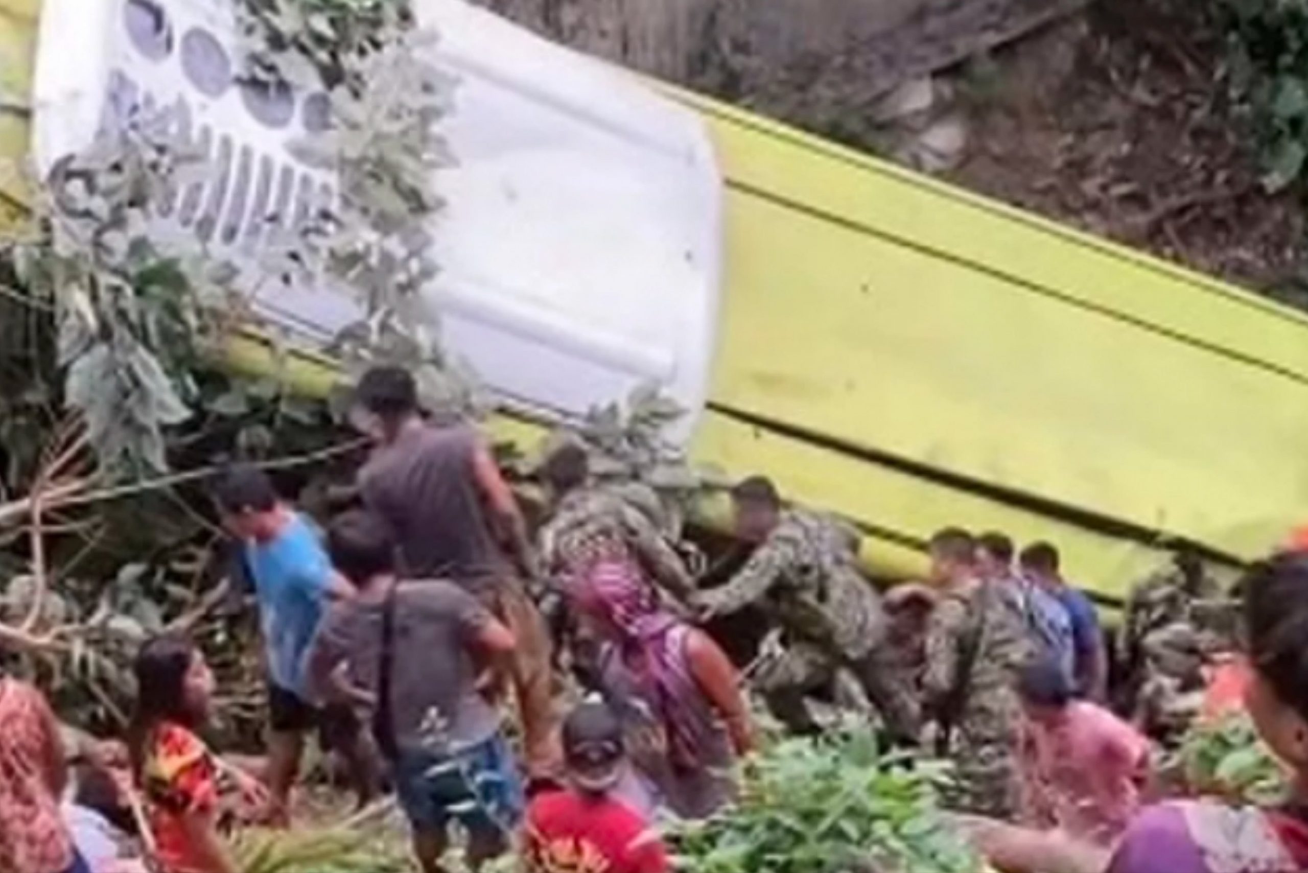 Tragedy in the Philippines: a bus crashes into a ravine on the &#8220;death curve&#8221;, killing at least 25 people., Magnate Daily